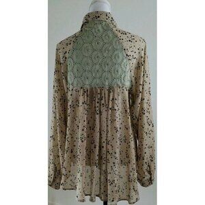 In Style~Women's Size M~Beige/Black Polka/Dot Blouse Button Down Shirt NWT$55.00